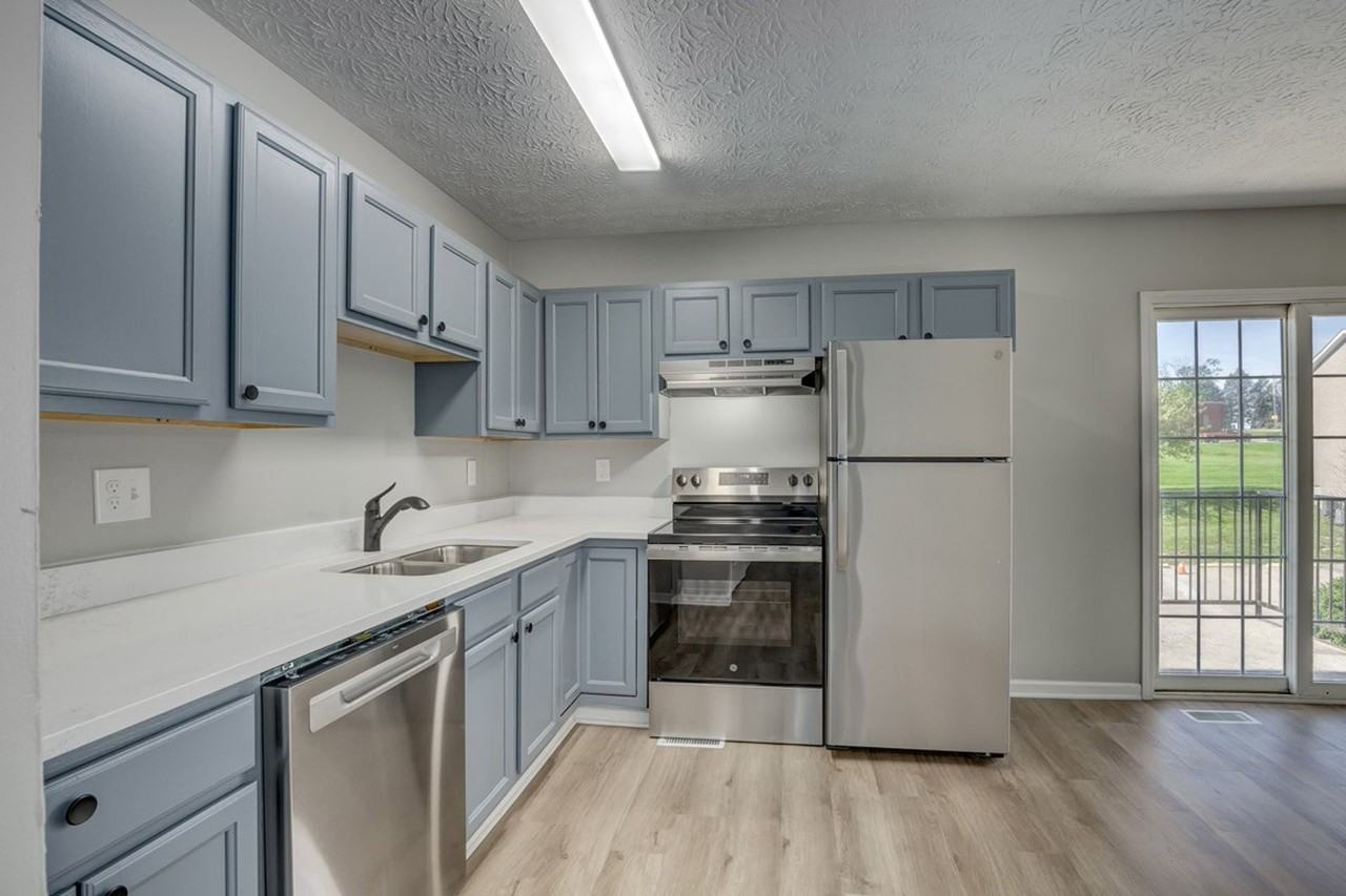 Beautiful Townhouses and Apartments at Farmington Oaks in Crittenden KY - Photo 4 of 8