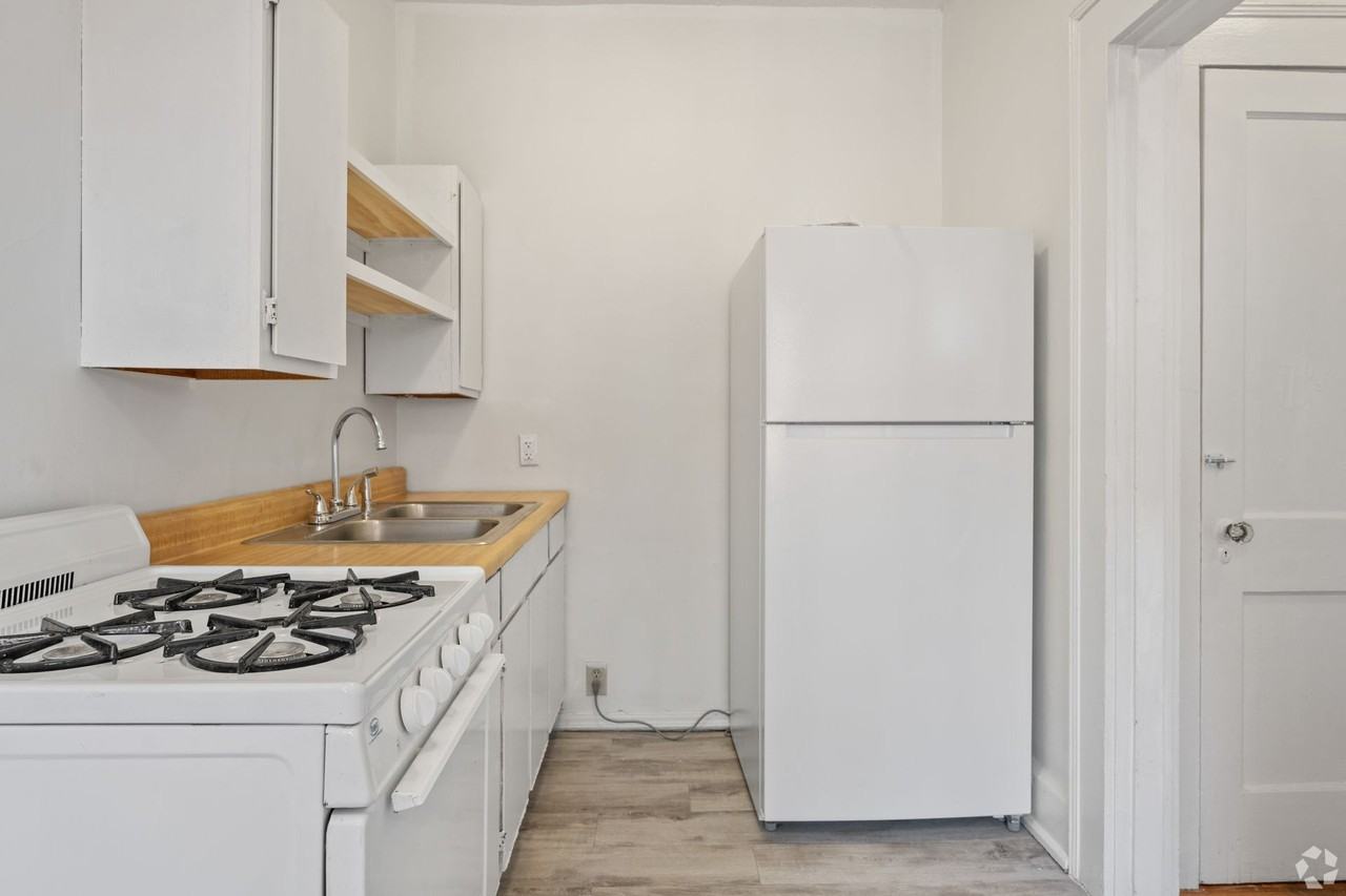 Montrose and Montclair - Photo 4 of 8