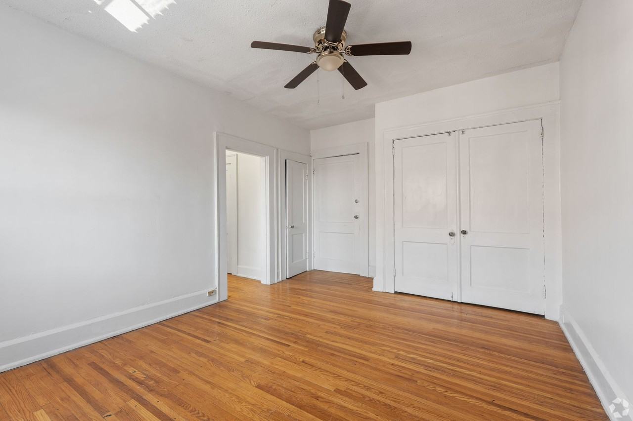 Montrose and Montclair - Photo 7 of 8