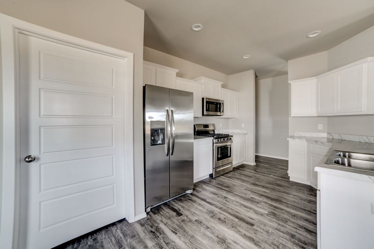 14232 N 73rd East Ave - Photo 6 of 31