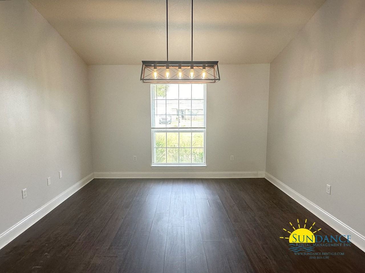 8291 Telford Ct - Photo 3 of 14