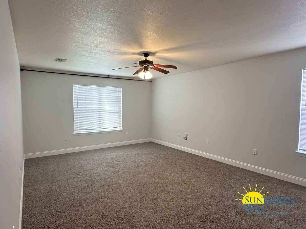 8291 Telford Ct - Photo 6 of 14