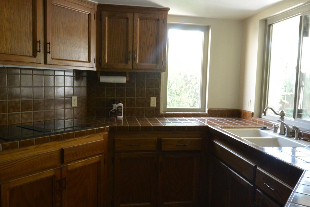 1933 S Royal Oaks Dr - Photo 5 of 19