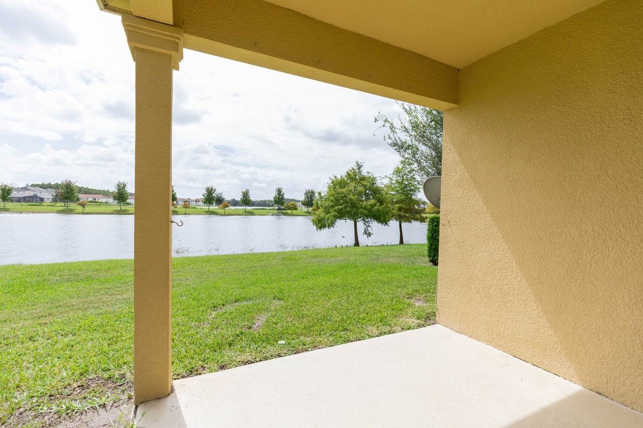 1568 Portofino Meadows Blvd - Photo 5 of 27