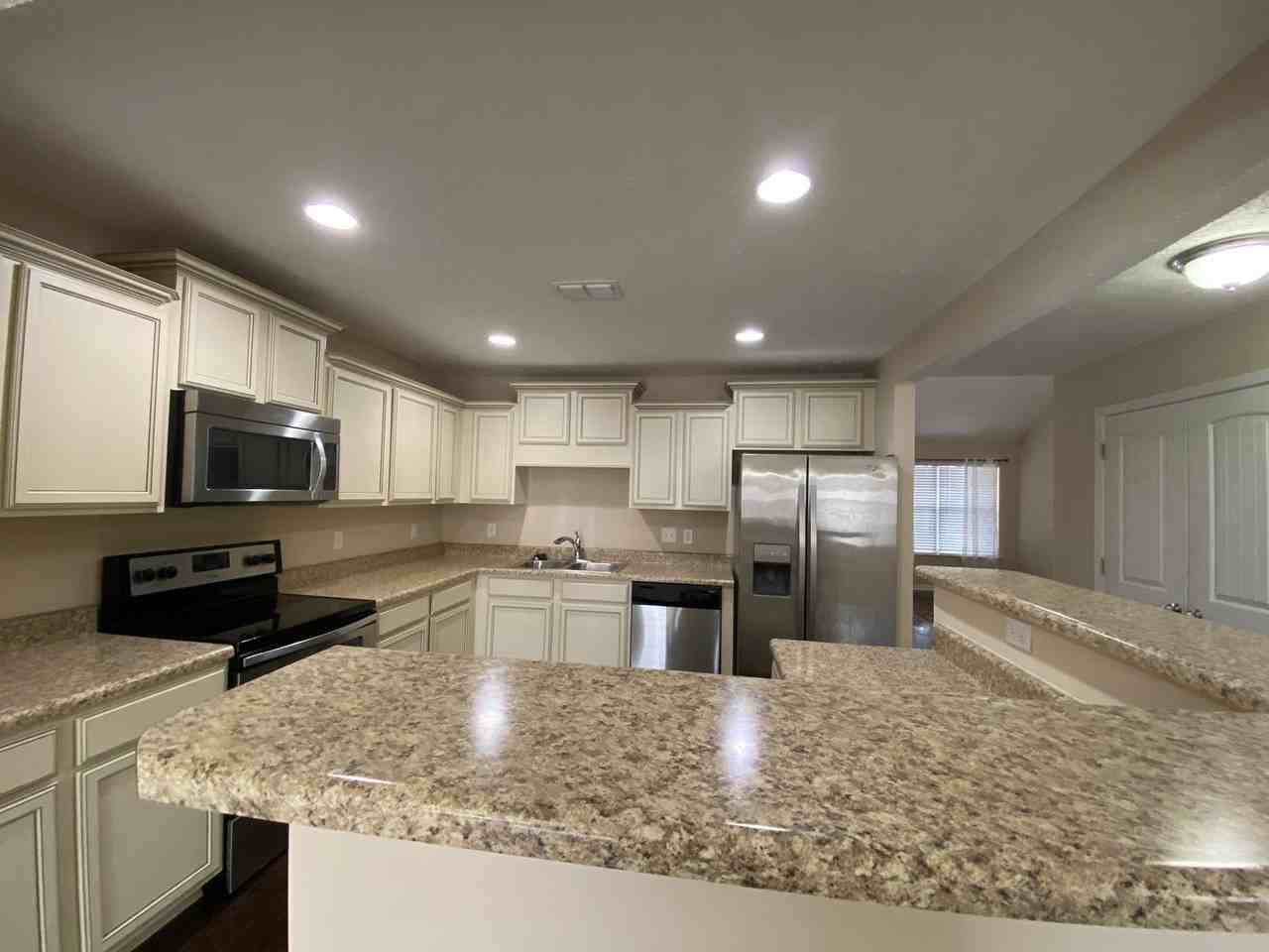 1907 Calydon Ct - Photo 4 of 22