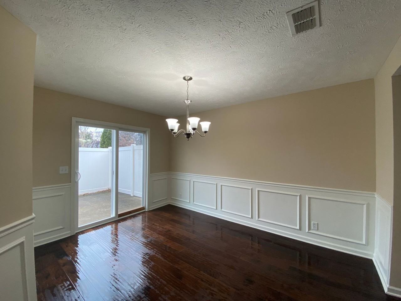 1907 Calydon Ct - Photo 7 of 22