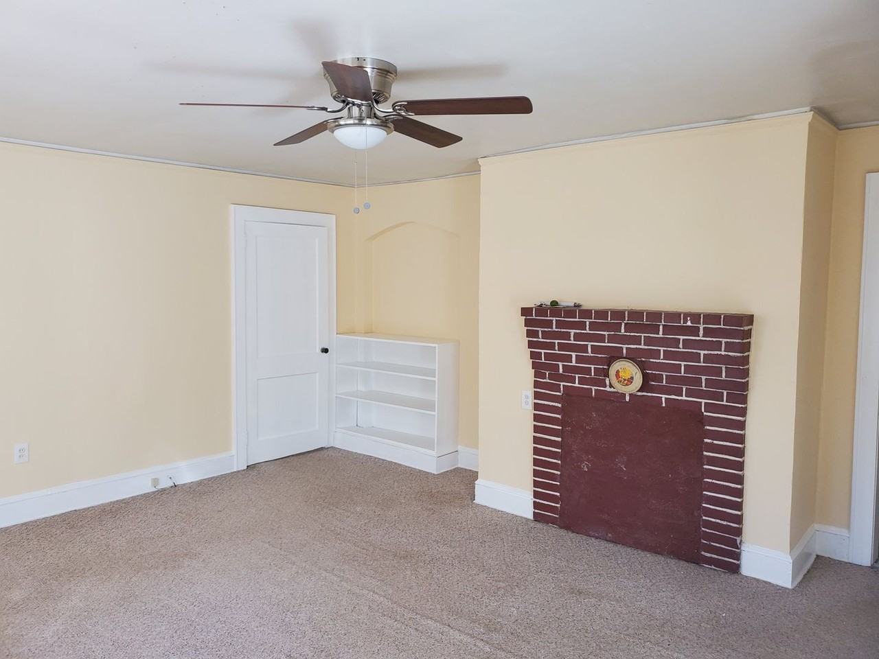 140 Glenn Rd - Photo 3 of 10