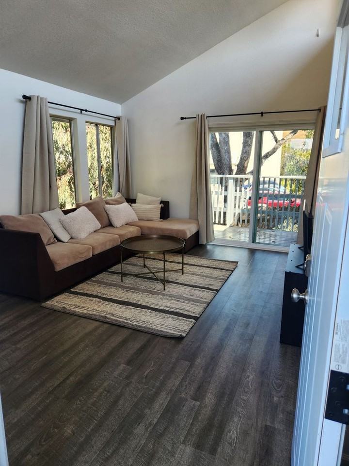 124 Fontana Ave - Photo 3 of 13