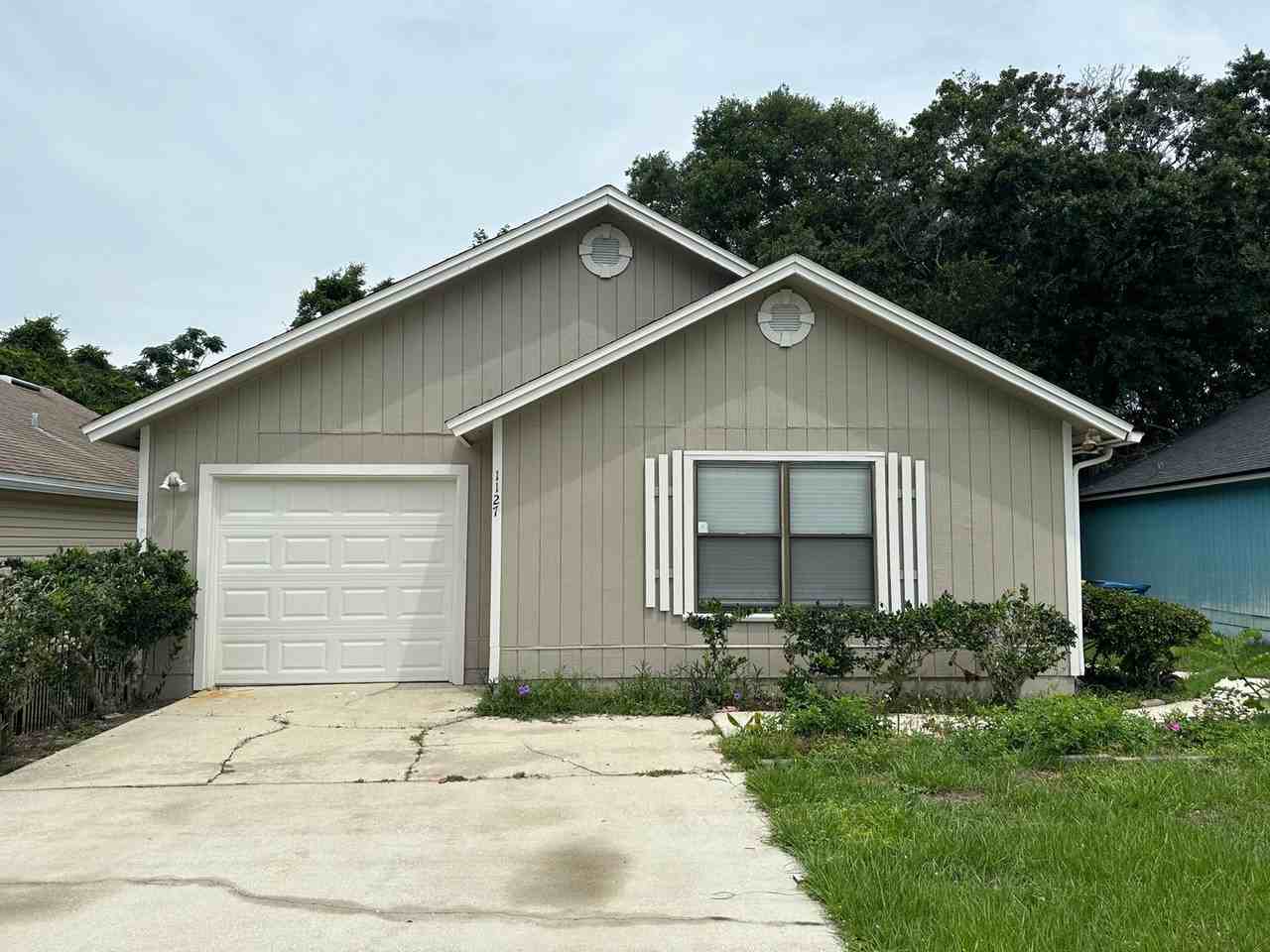 1127 Cove Landing Dr - Photo 3 of 28