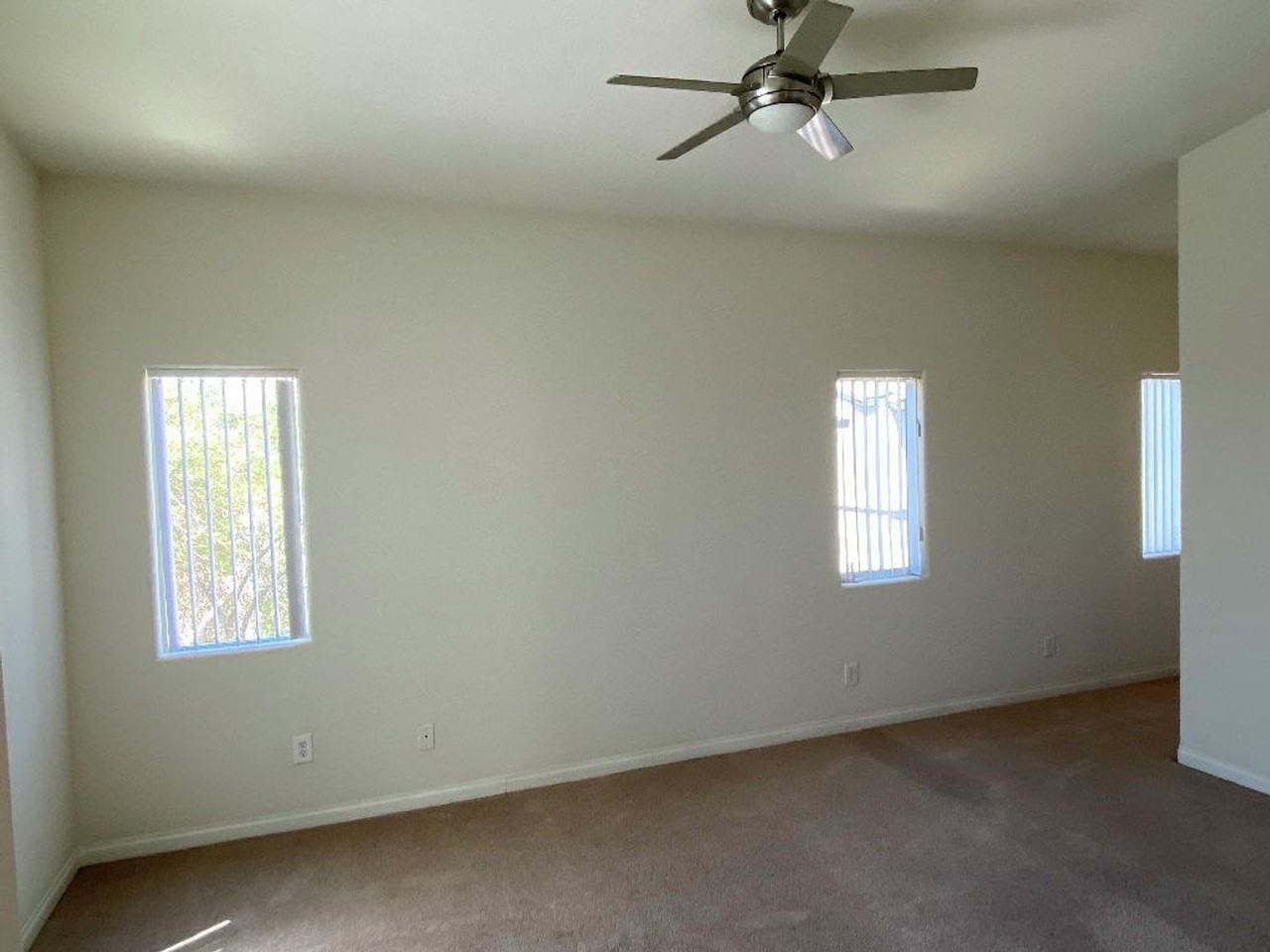 856 Park Walk Ave - Photo 5 of 10