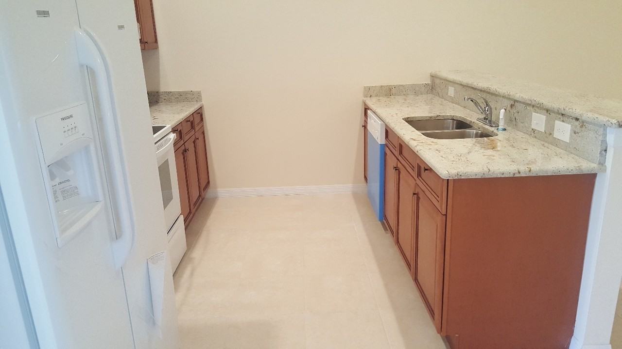 844 Sw 39th Ter - Photo 5 of 15