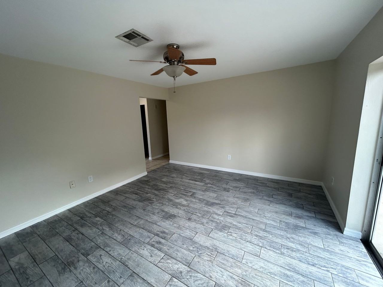 13461 5th St - Photo 7 of 23