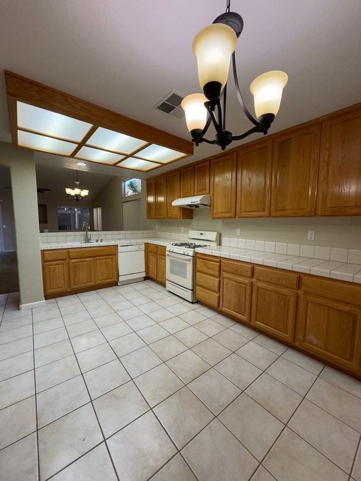 9093 Willowberry Way - Photo 3 of 10