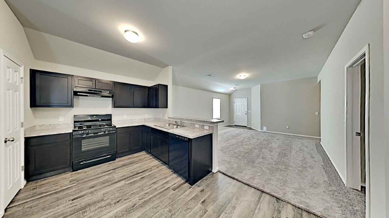 1812 Sloane Dr - Photo 5 of 16