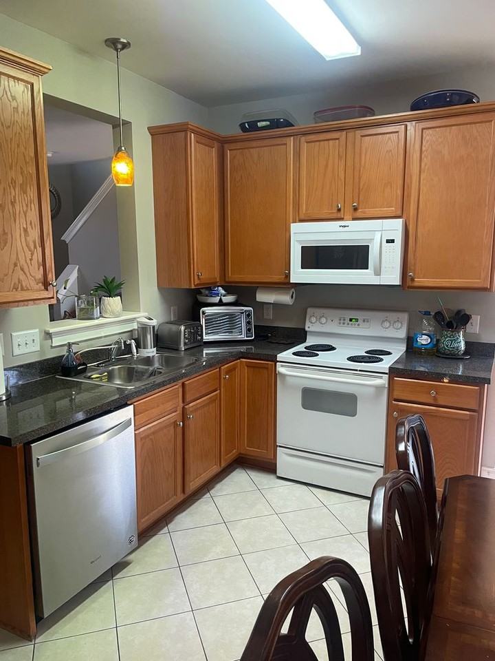 7716 Royal Park Ln - Photo 6 of 20