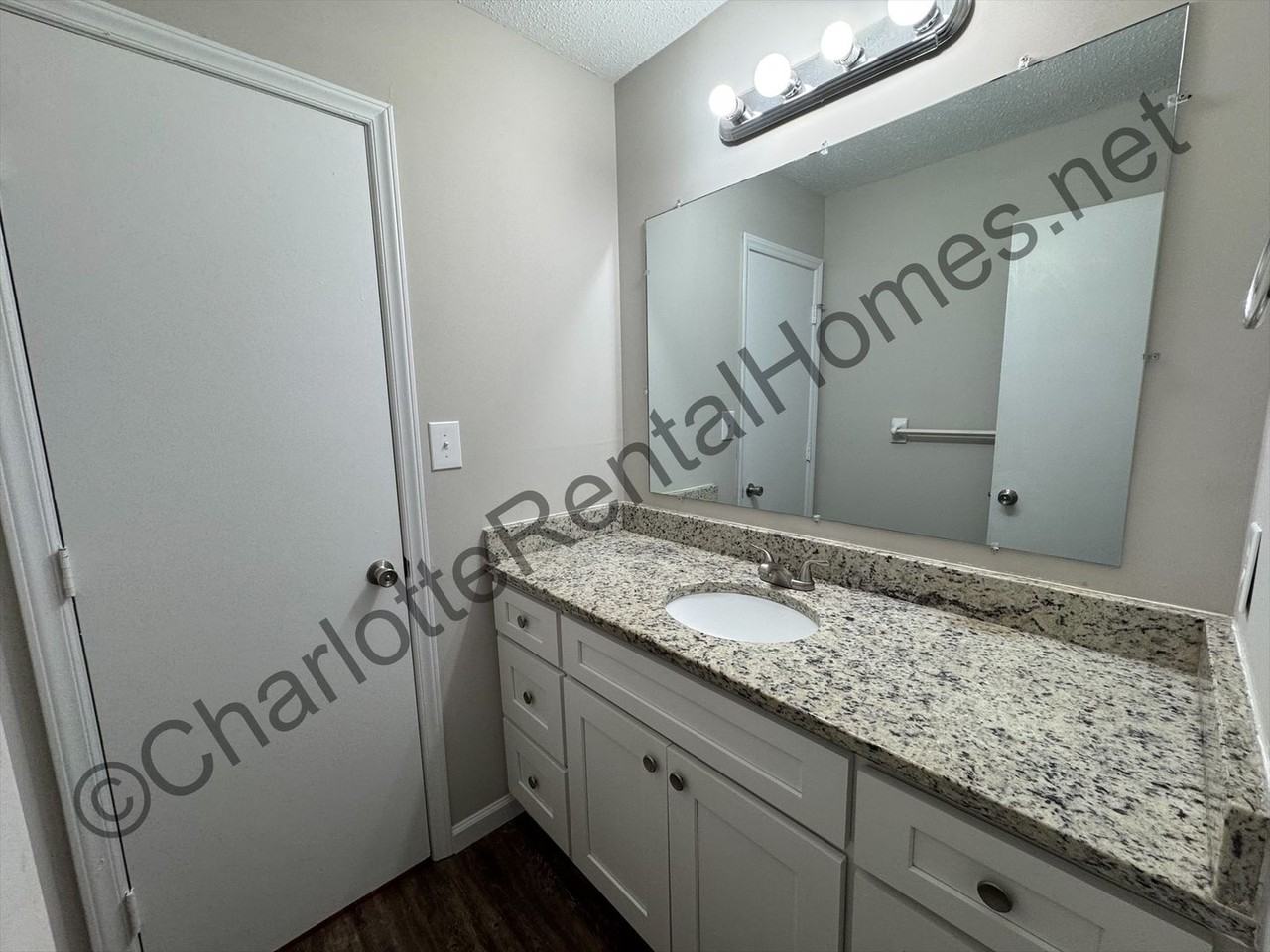 9519 Central Dr - Photo 6 of 13