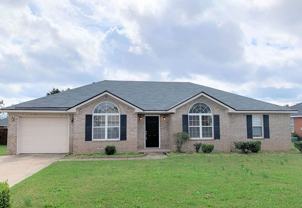 225 Taylor Cir - Photo 1 of 1