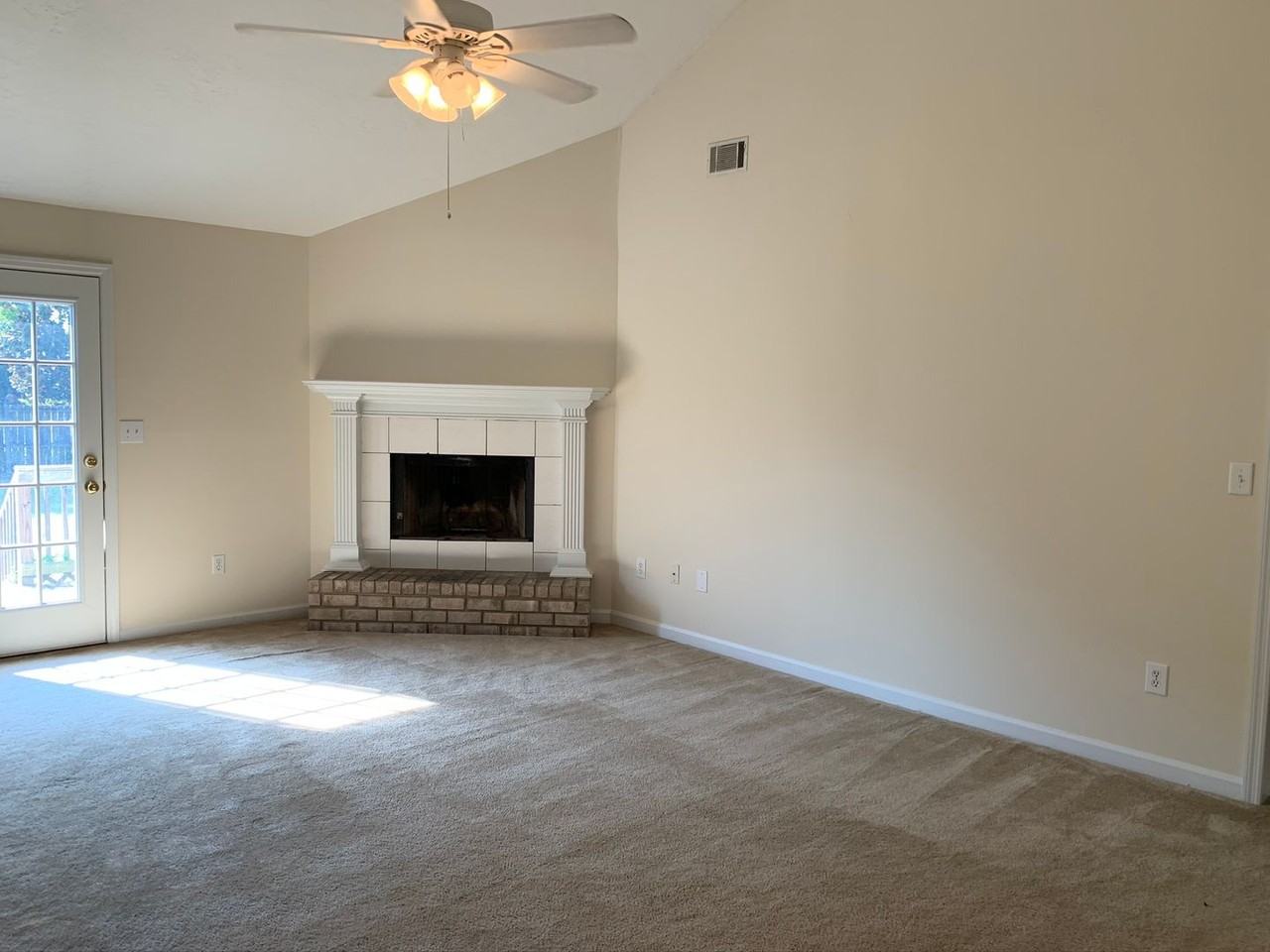 225 Taylor Cir - Photo 6 of 18