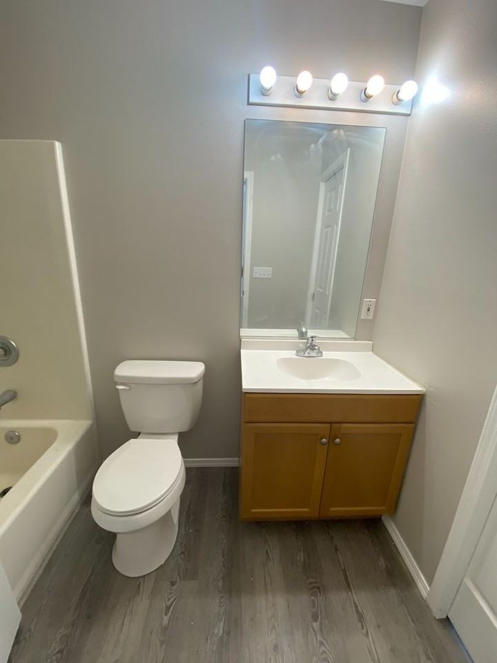 1915 Cornell Ave - Photo 3 of 19