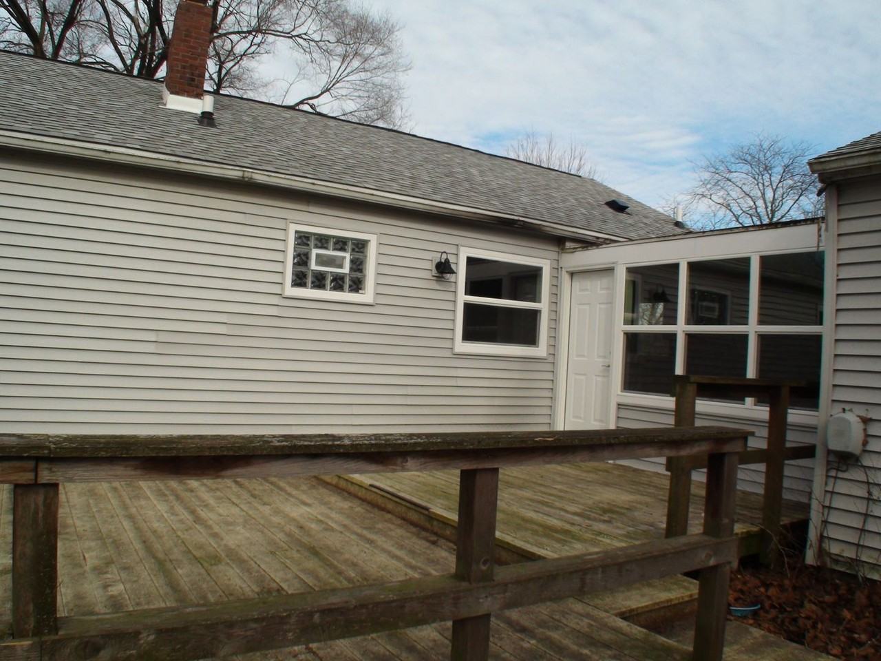 413 Hessel Blvd - Photo 2 of 16