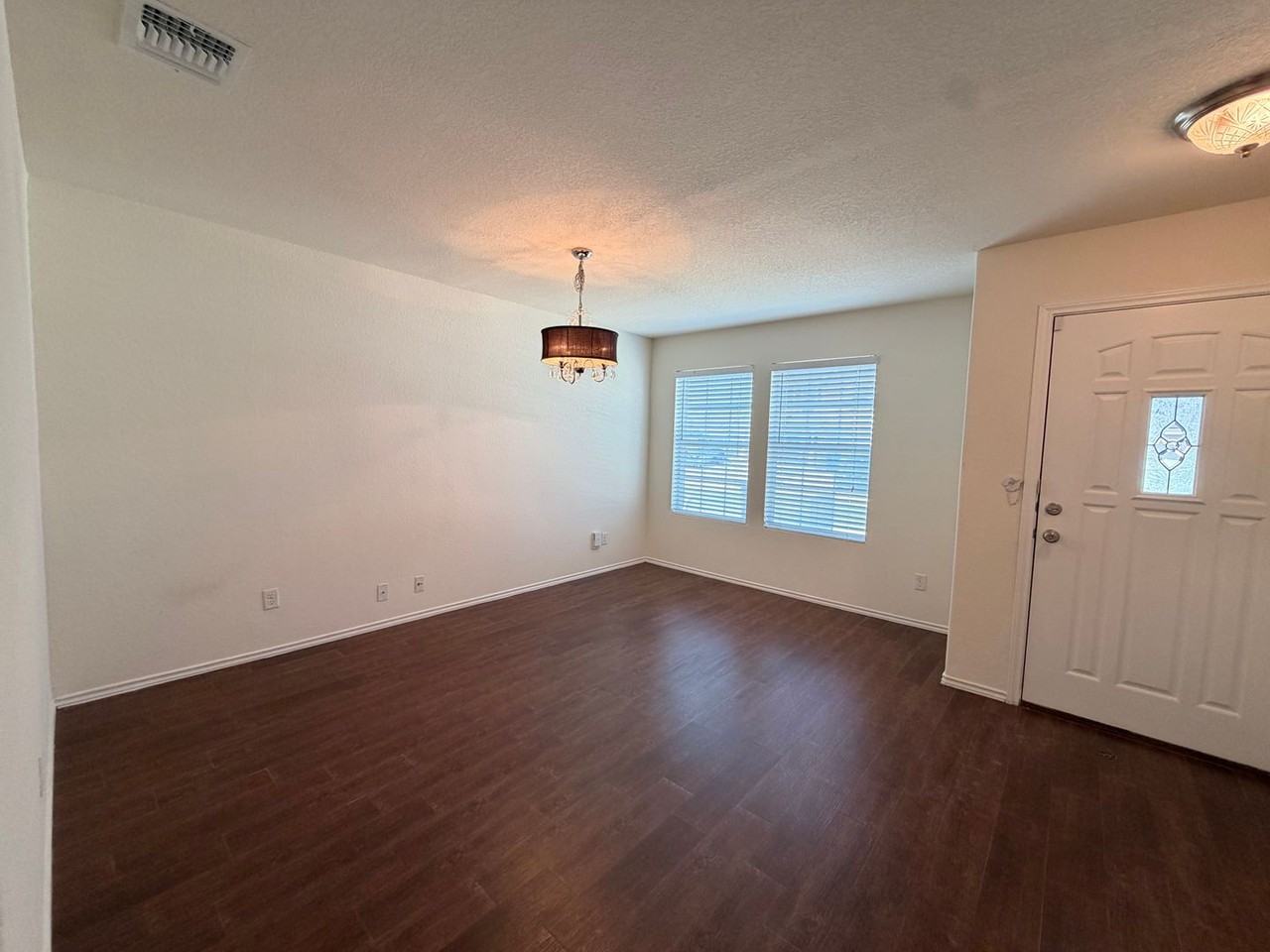 13138 Aurora Crst - Photo 4 of 25