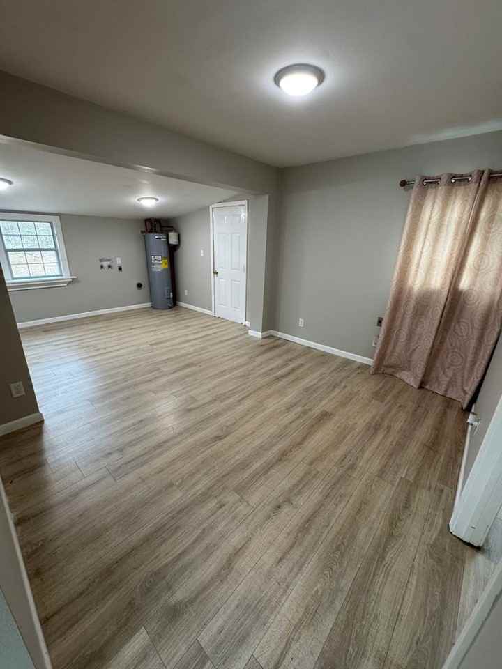 309 Francis St E - Photo 3 of 6