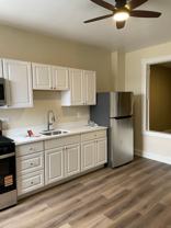 719 N Milton Ave - Photo 1 of 1