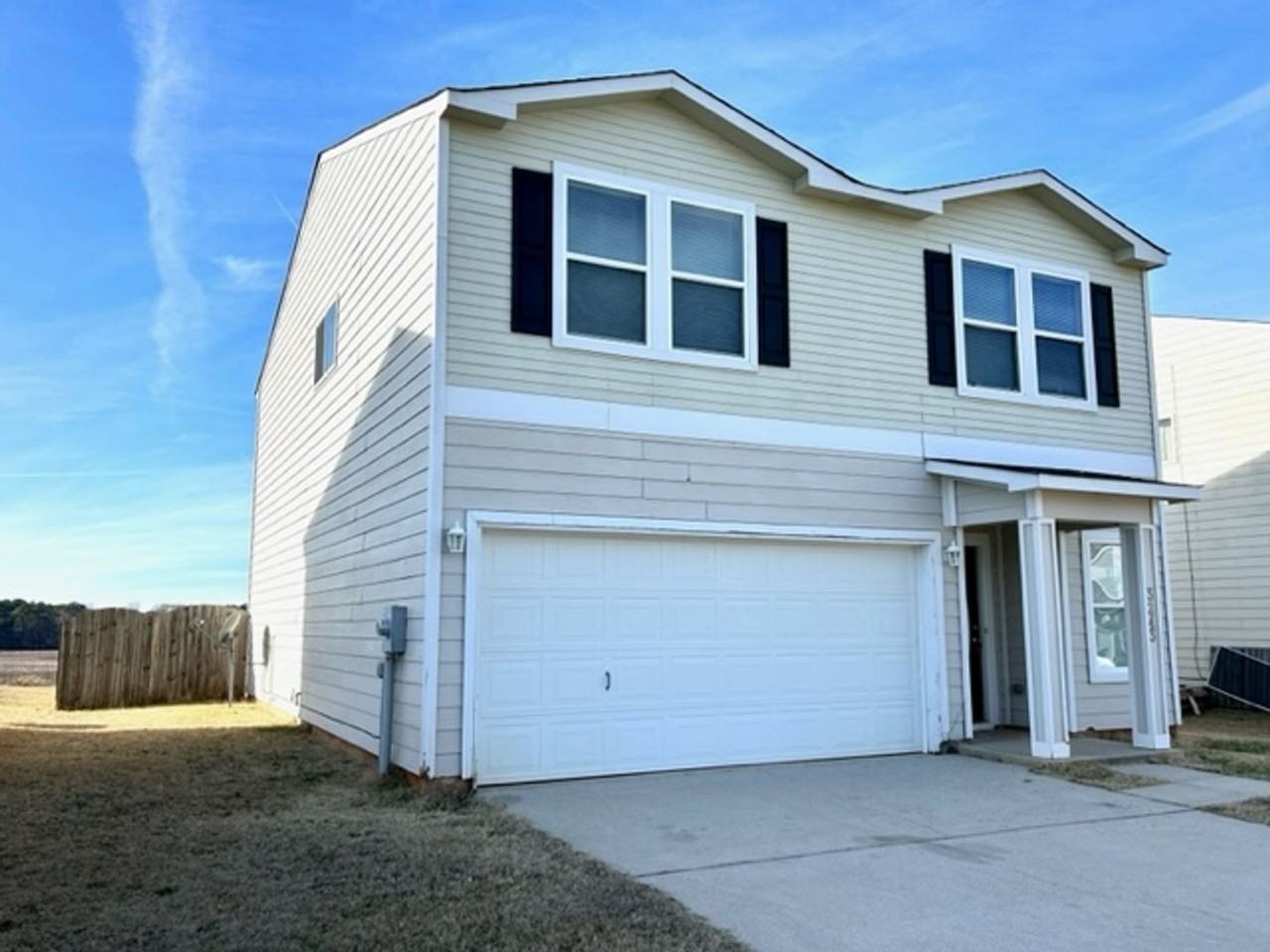 3243 Avalon Lake Dr - Photo 2 of 23