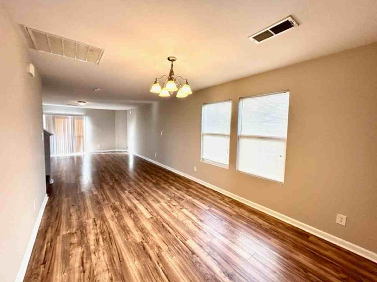 3243 Avalon Lake Dr - Photo 4 of 23