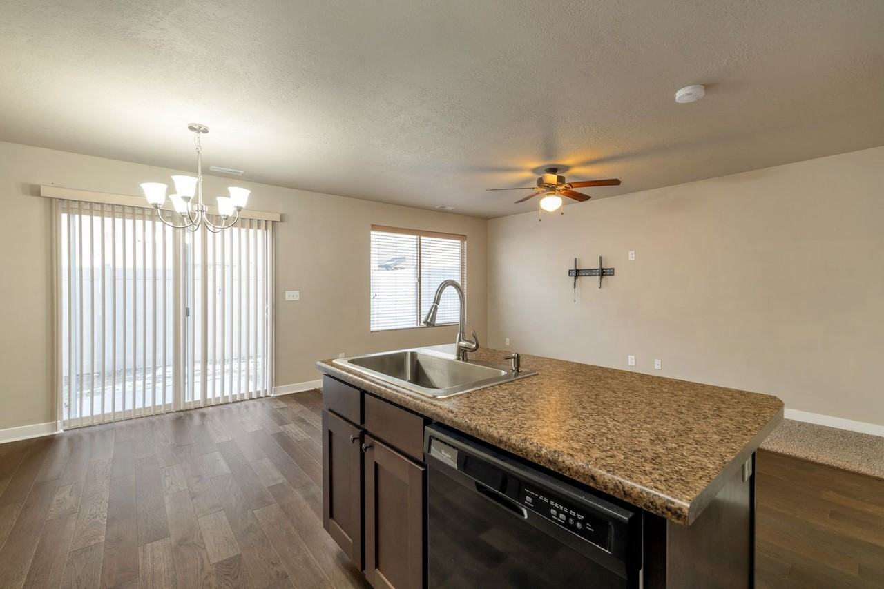 2453 S Andover St - Photo 7 of 15