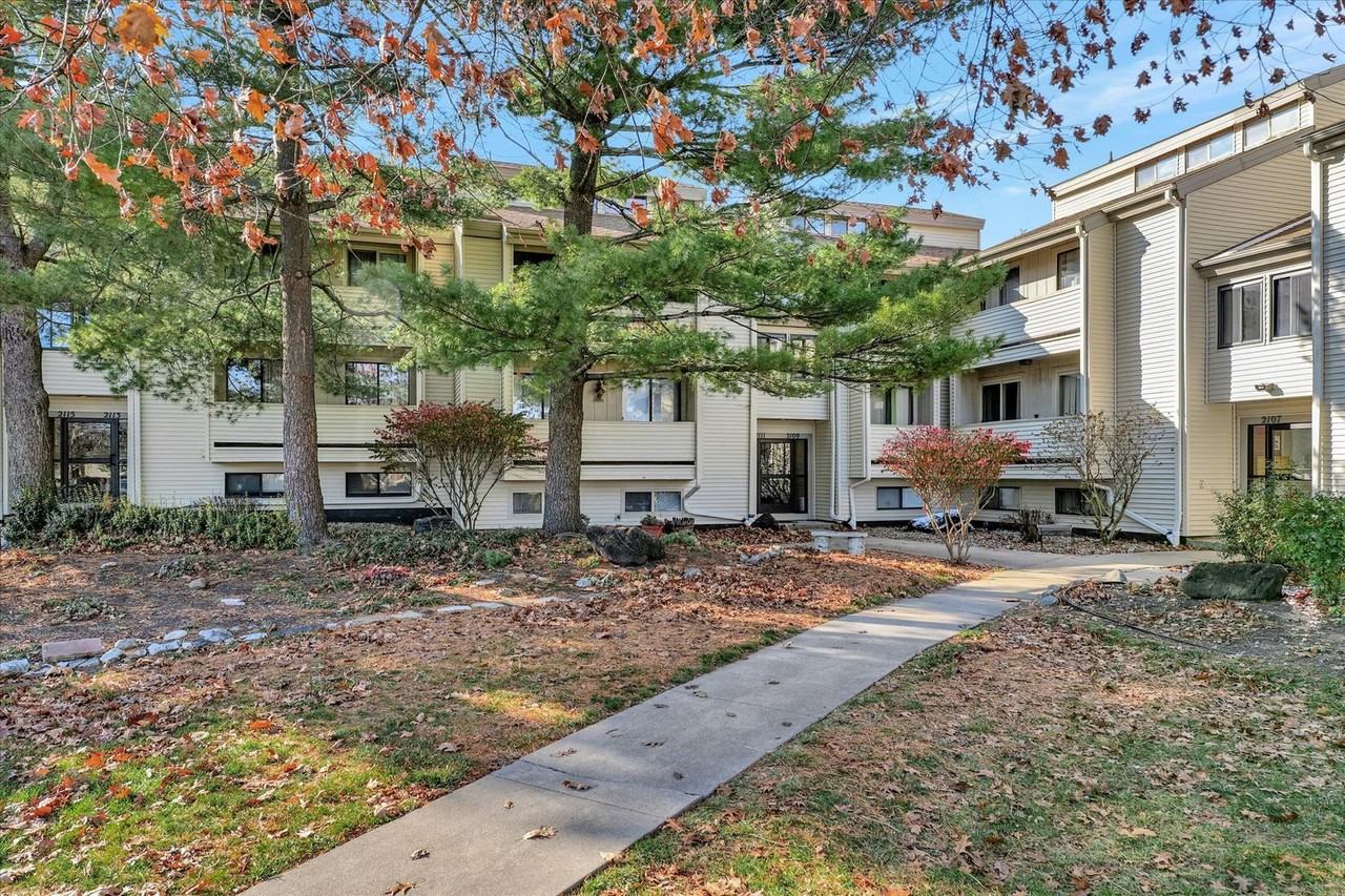 2109 Melrose Dr - Photo 2 of 29