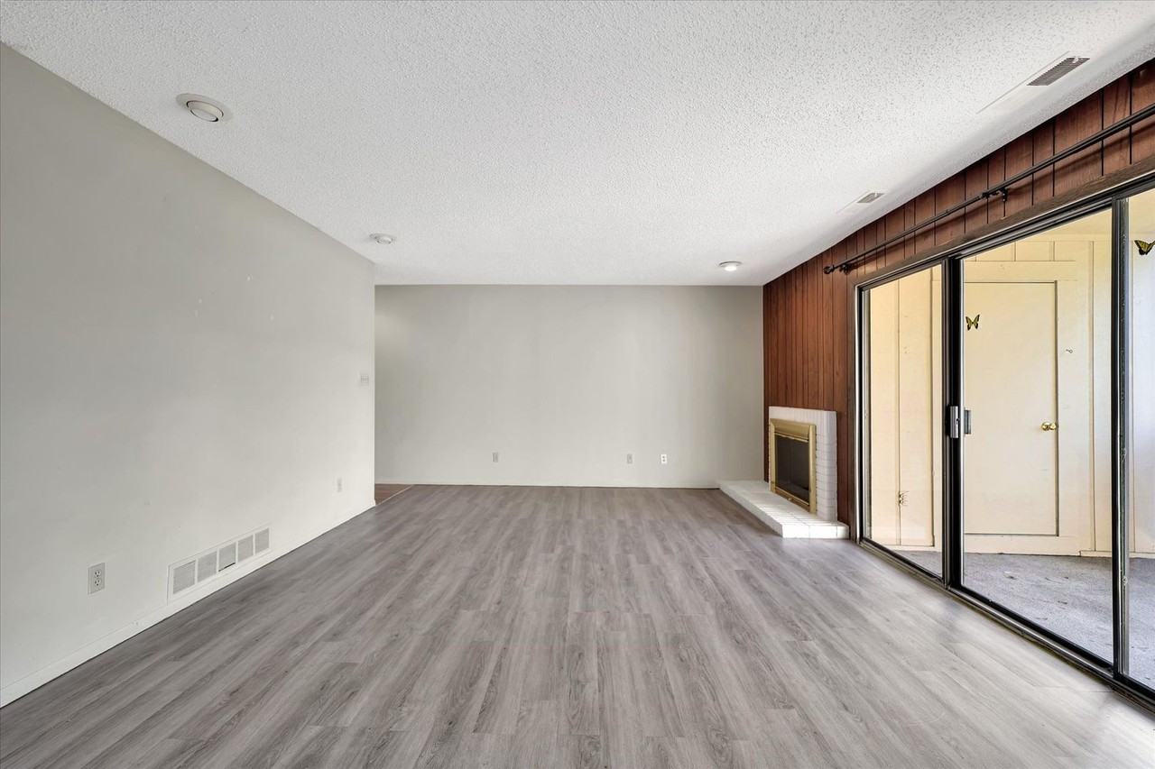 2109 Melrose Dr - Photo 7 of 29