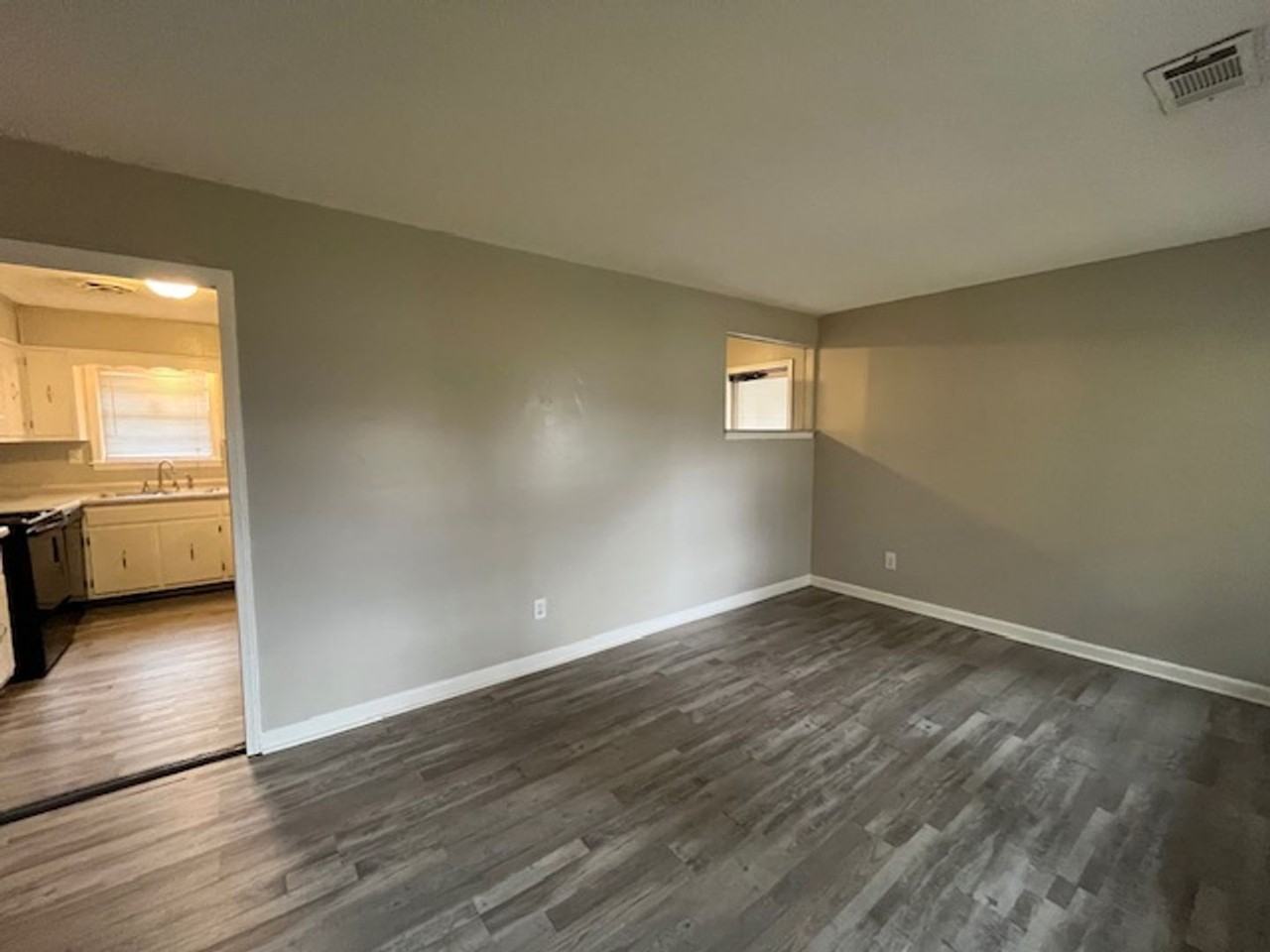 38 Hillbrook Dr - Photo 2 of 11