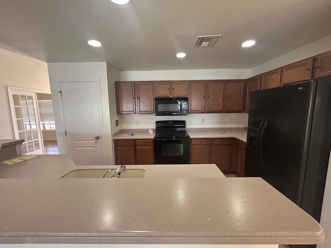 227 227 NW 3rd Terrace - 227 NW 3rd Terrace-Annual - Photo 3 of 11