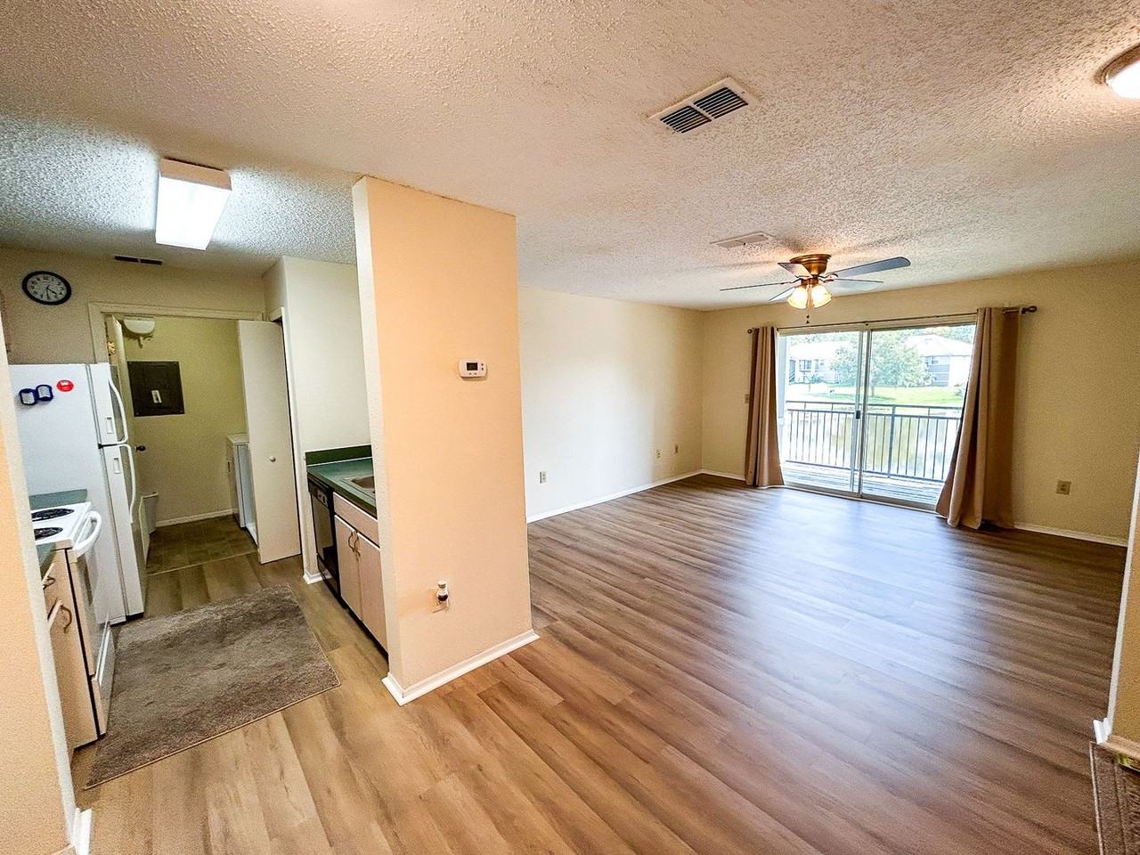 3705 Sw 27th St - Photo 5 of 29