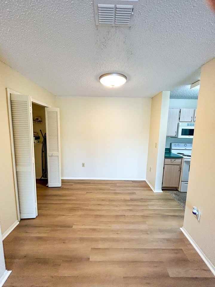 3705 Sw 27th St - Photo 6 of 29
