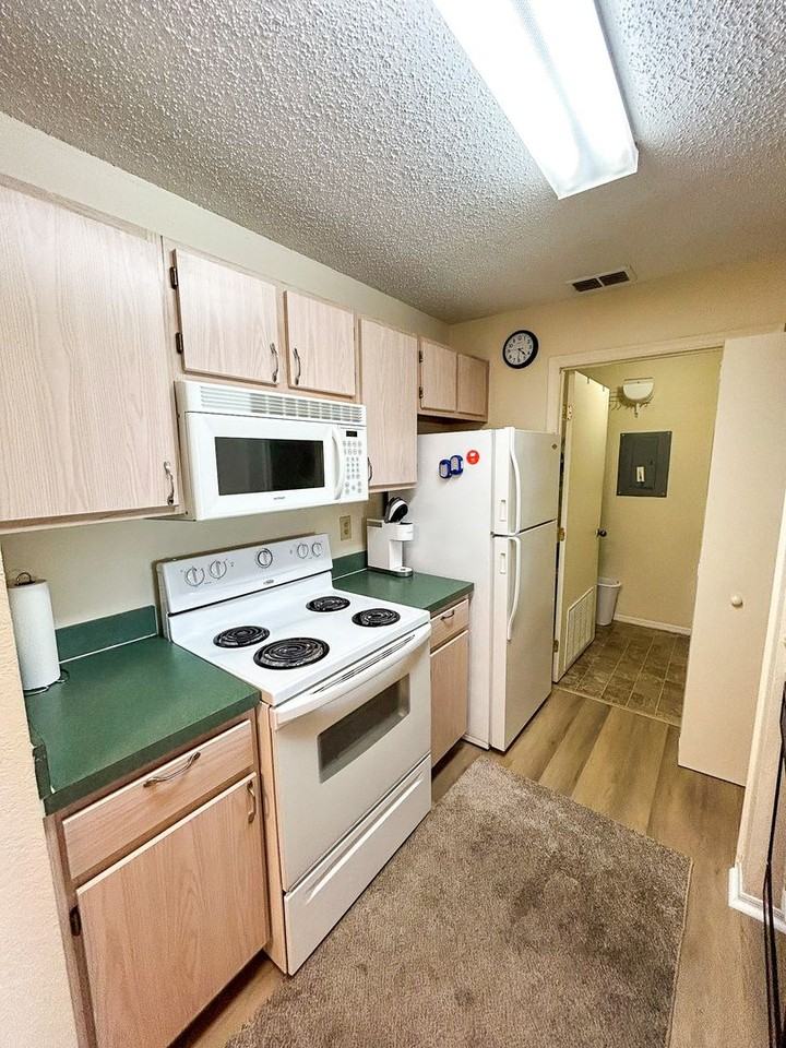 3705 Sw 27th St - Photo 7 of 29