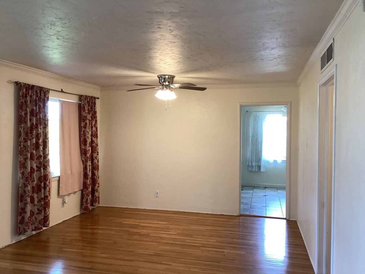 313 W Robinson Ave - Photo 7 of 22