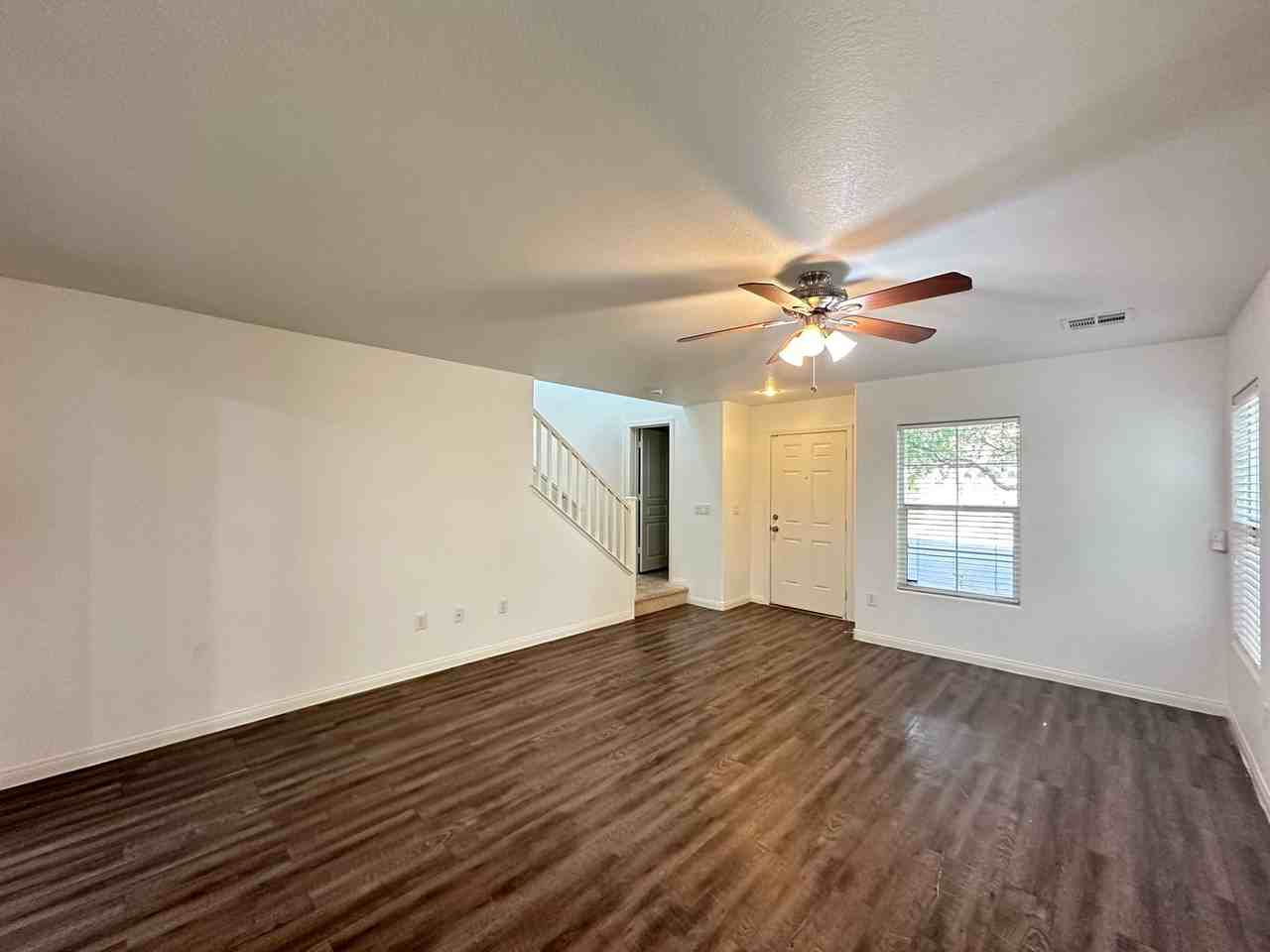 4859 Golden Shimmer Ave - Photo 5 of 18