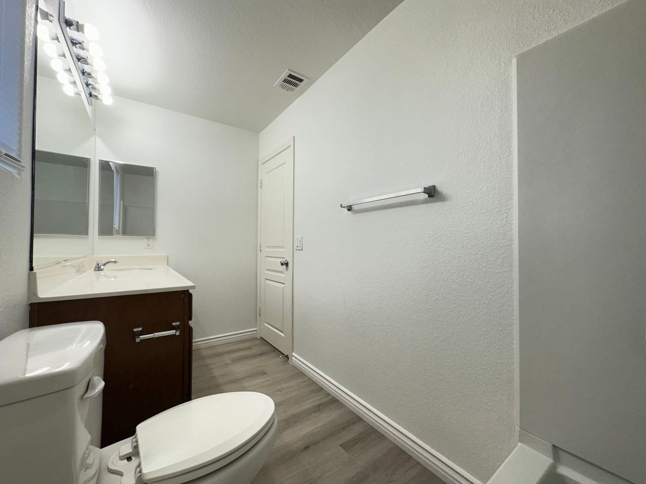 4859 Golden Shimmer Ave - Photo 6 of 18