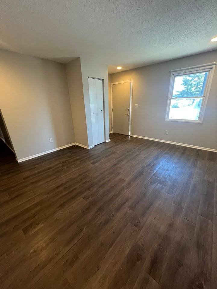 1, 2 and 3 bedroom units available! - Photo 2 of 14