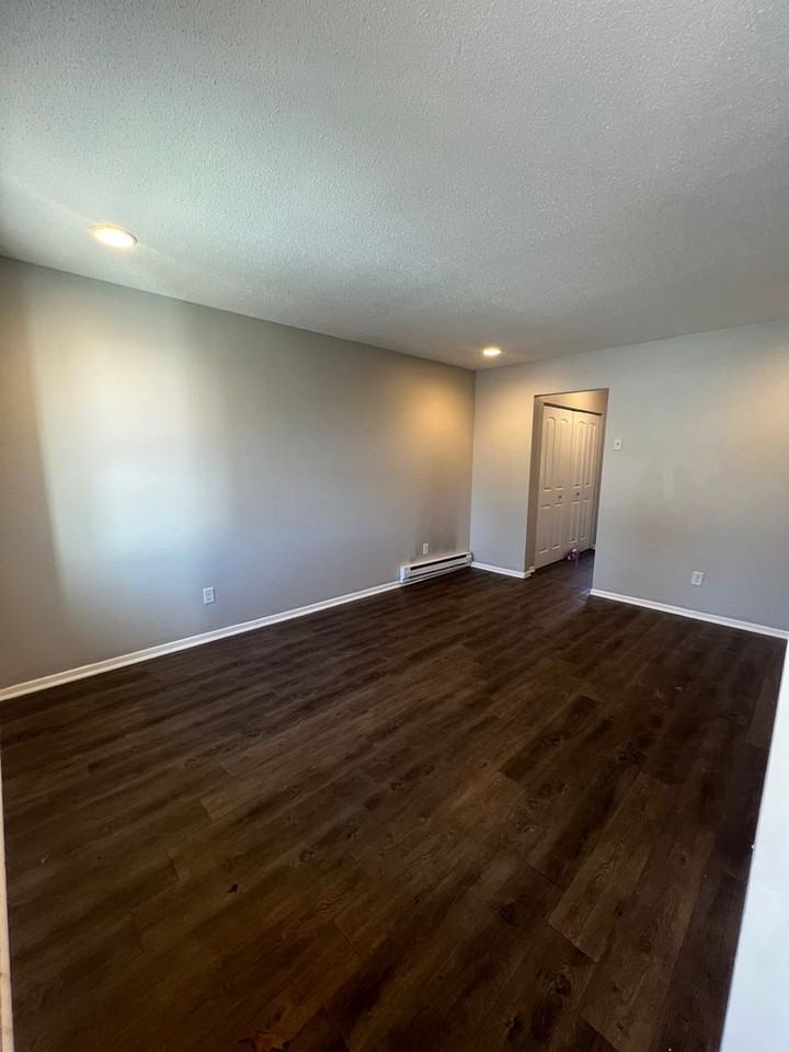 1, 2 and 3 bedroom units available! - Photo 3 of 14