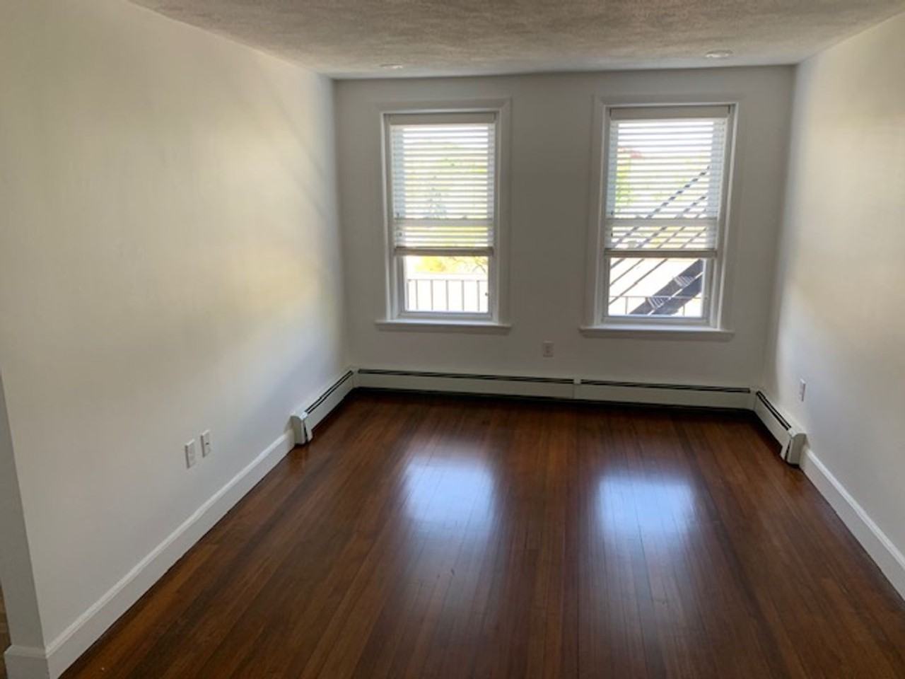 306 Tappan St - Photo 3 of 9