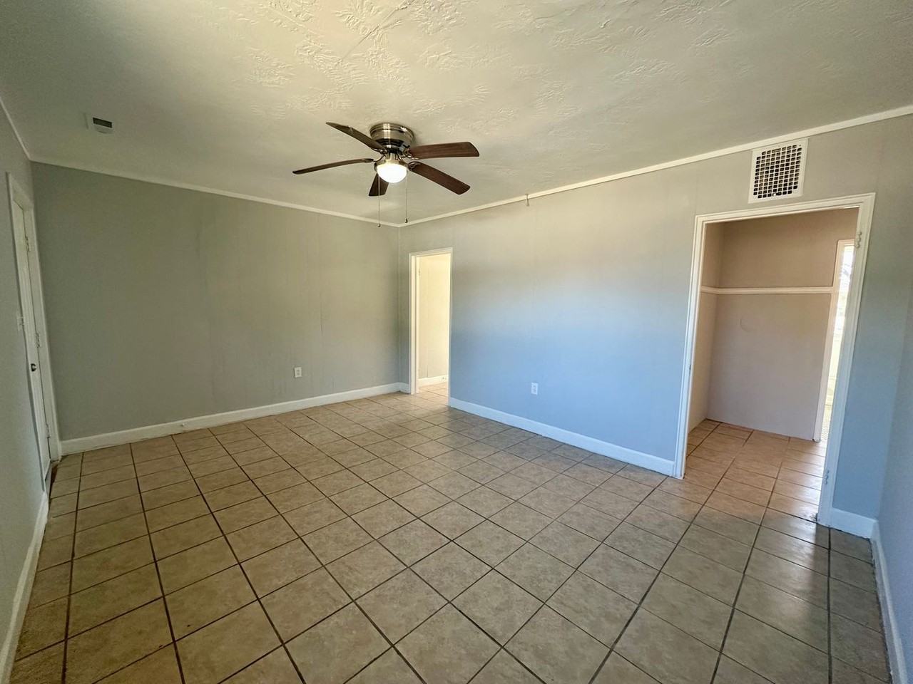 716B Miller Rd - Photo 2 of 7