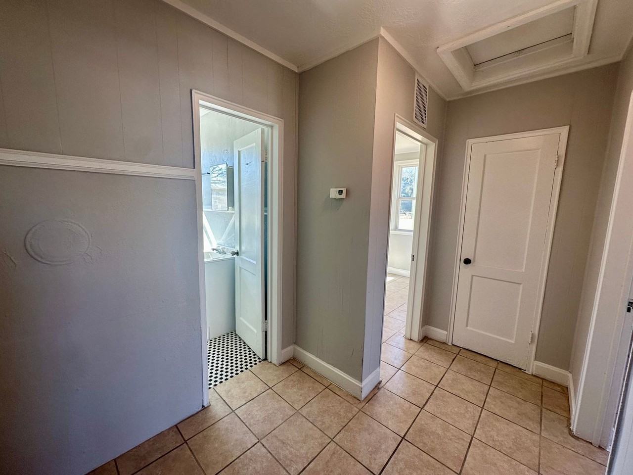 716B Miller Rd - Photo 4 of 7