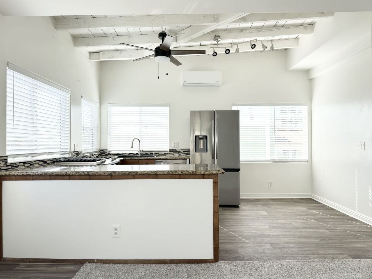 141 Chesterfield Dr - Photo 5 of 13