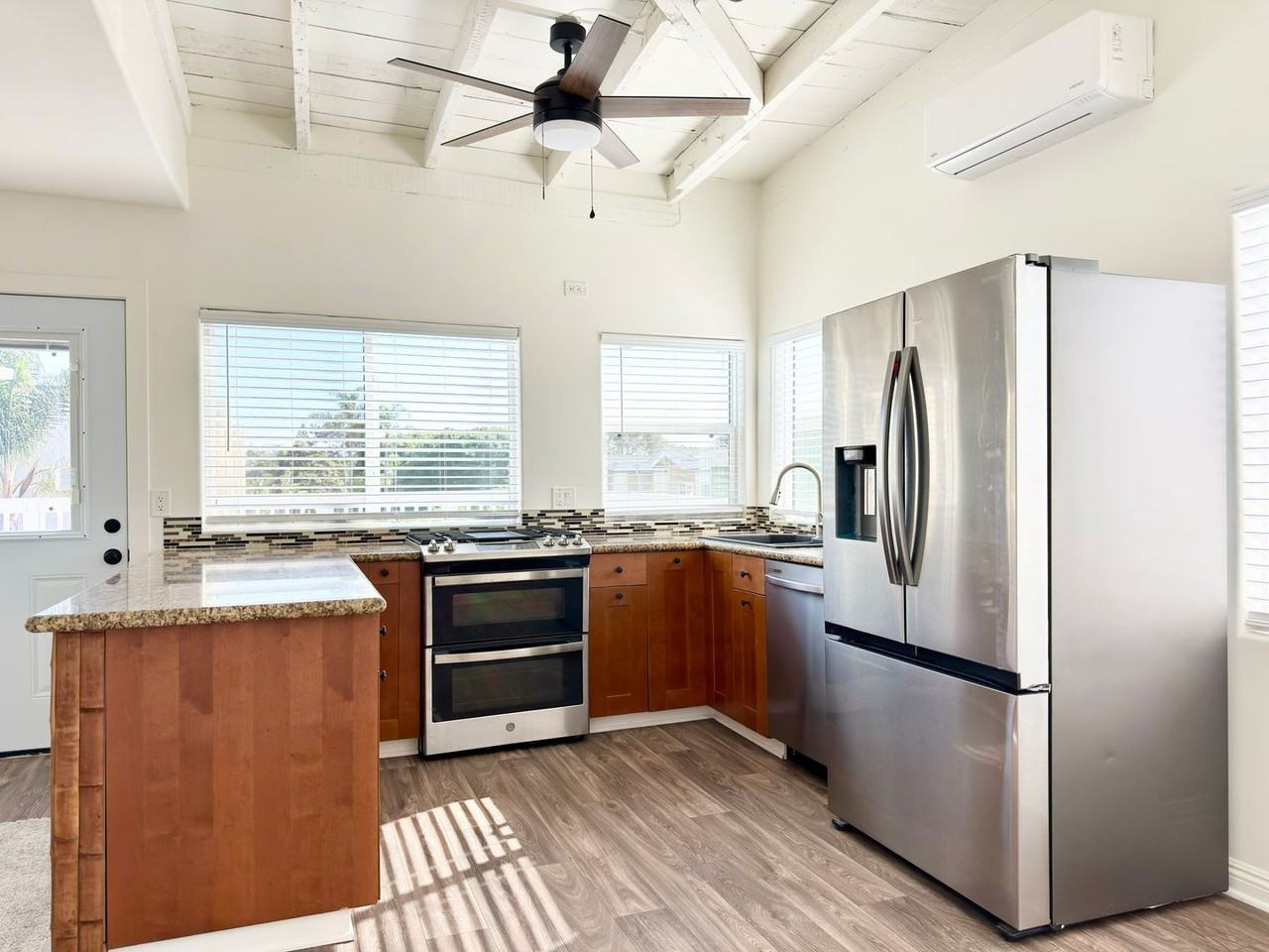 141 Chesterfield Dr - Photo 7 of 13