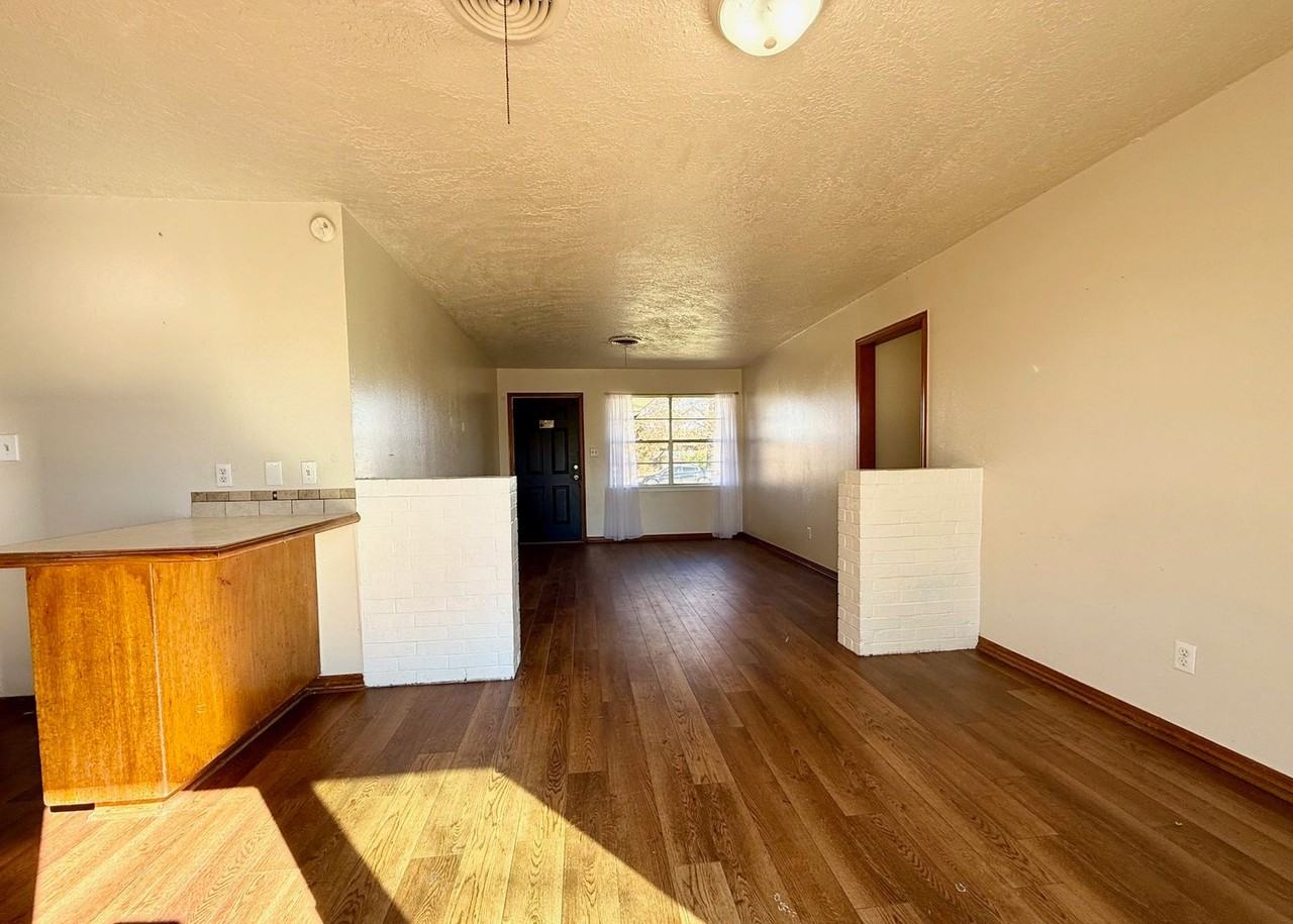 1412 Hayes St - Photo 5 of 17