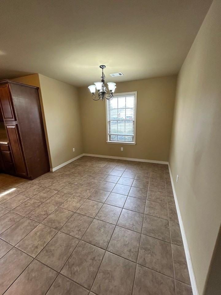 1522 E 11th Cv - Photo 2 of 23