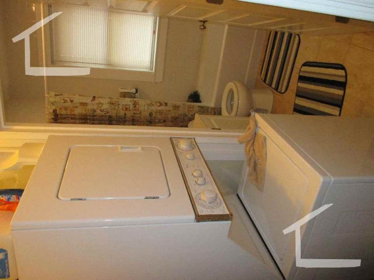 72 Leicester St - Photo 2 of 10